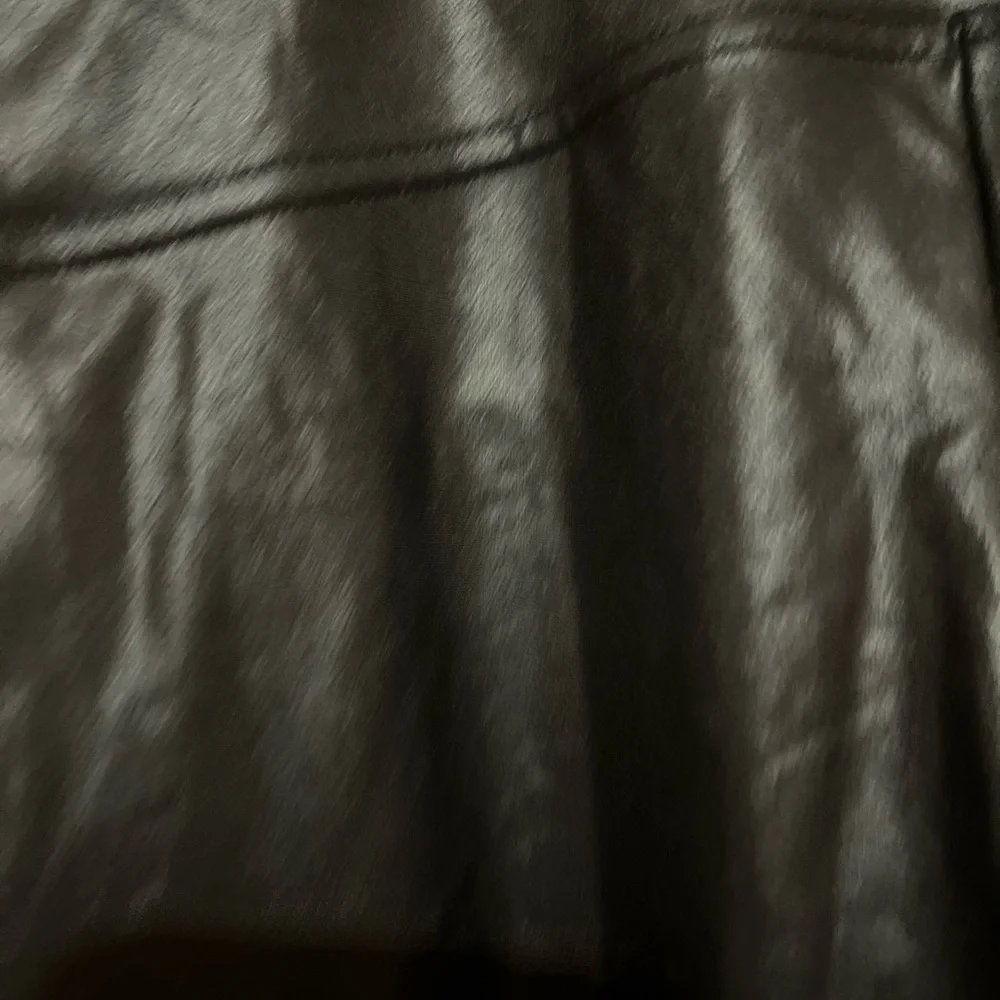SPANX Faux Leather Leggings Black Womens
X large .High Waisted Pants - Picture 4 of 8